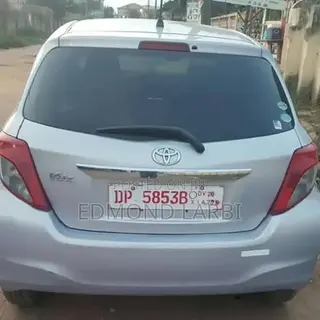 Toyota Vitz 2012 Gray