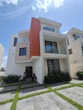4bdrm Duplex in Felmic Real Estate, Dzorwulu for sale