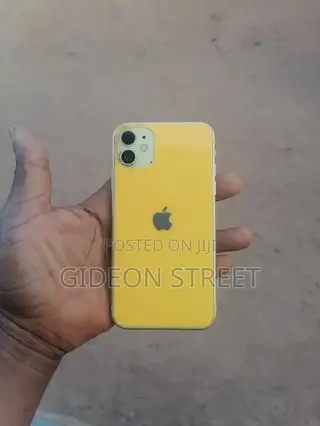 Apple iPhone 11 64 GB Yellow