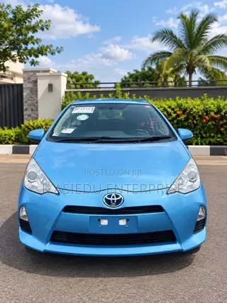 Toyota Aqua 2013 Blue