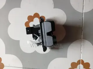 Kia Sernato Boot Lock