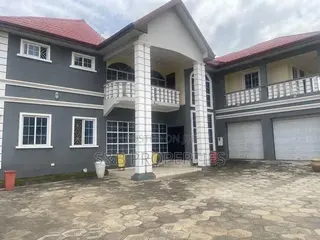 5bdrm Duplex in East Legon for rent