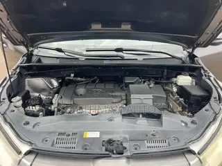 Toyota Highlander LE Plus 2019 Gray