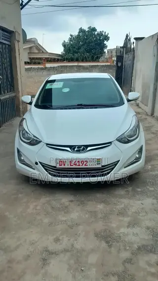 Hyundai Elantra 2013 White