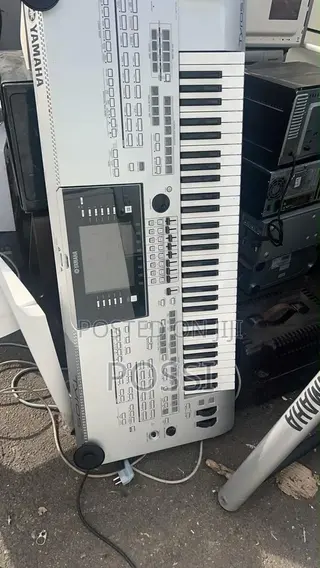 Yamaha Tyros 3 From Germany With Stand