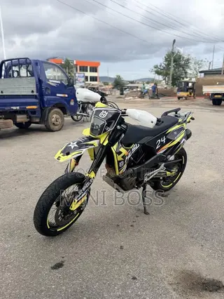 Husqvarna Supermoto 2023 Green