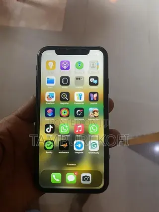 Apple iPhone XR 64 GB Black