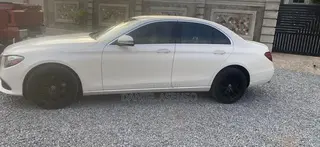 Mercedes-Benz E300 2017 White
