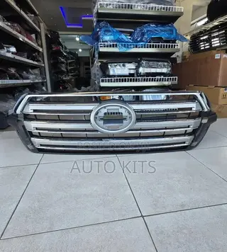 Toyota Landcruiser 2016 -2021 Executive Front Grill