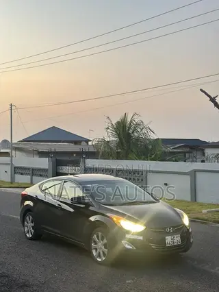 Hyundai Elantra Limited Sedan FWD (1.8L 4cyl 6A) 2013 Black