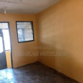 1bdrm Room & Parlour in Market for rent