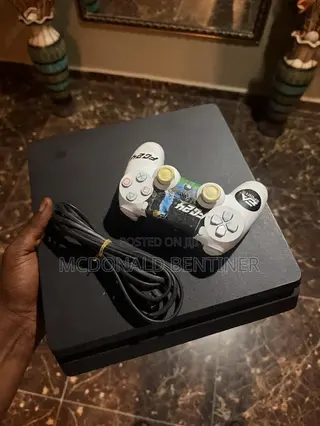 PS4 Slim Jailbreak With 10games Including Fc27