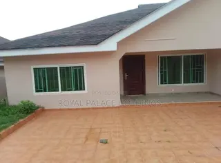 3bdrm House in Amrahia, Adenta for rent