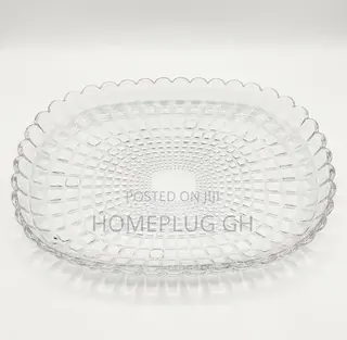 Acrylic Serving Tray - Round Scalloped
