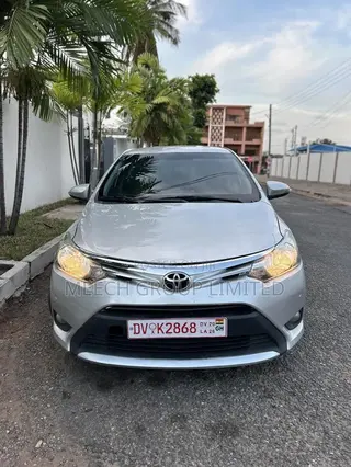 Toyota Yaris 2016 Silver