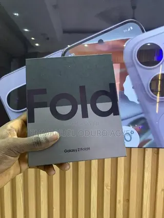 New Samsung Galaxy Z Fold4 256 GB Black