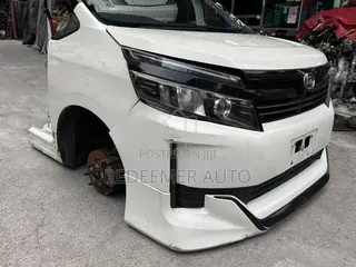 Toyota Voxy Front Cut,bonet,fenders 2014,2015,2016,2017,2018