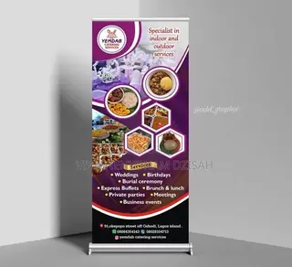 Pull Up Stand With Branding