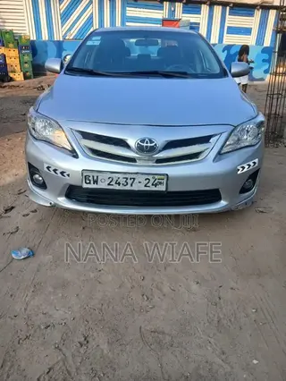 Toyota Corolla 2012 Silver