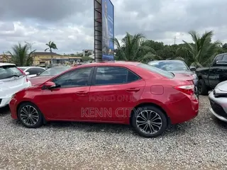 Toyota Corolla 2015 Red