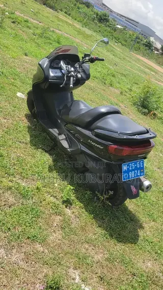 Yamaha Majesty 2025 Black
