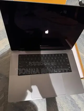 Laptop Apple MacBook Pro 2021 M1 Max 32GB Apple M1 Max SSD 512GB