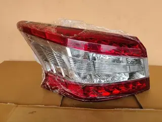 Nissan Sentra 2012/2013/2014/2015 Taillight