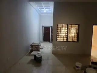 3bdrm Apartment in Ofankor for rent