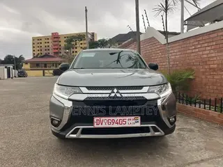 Mitsubishi Outlander 2019 Gray