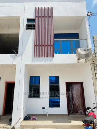 2bdrm Duplex in East Legon School, Accra Metropolitan for sale