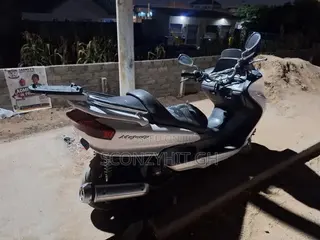 Yamaha Majesty 2020 White