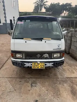 Nissan Caravan (Urvan) 2012 White