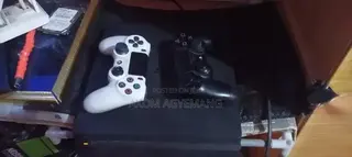 Ps4 Slim Jailbreak (500GB) With 2 Controllers and Games