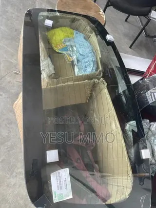 Mercedes Benz C300 2022(206) Back Glass
