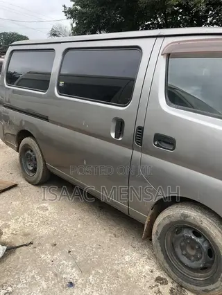 Nissan Caravan (Urvan) 2007