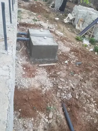Biodigester Toilet With Material