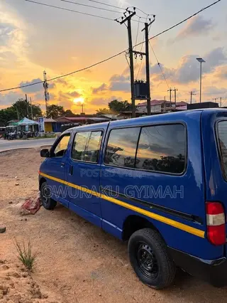 Toyota HiAce 2008 Blue