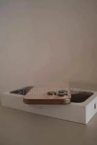 New Apple iPhone 16 Pro Max 256 GB Gold