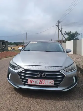 Hyundai Elantra 2017 Silver