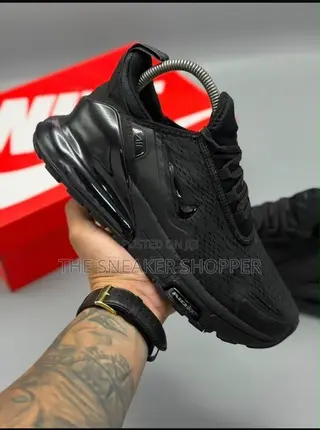 Nike Air Max 270 - Triple Black