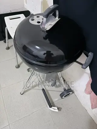 Weber Barbecue Grill (Oval) Black