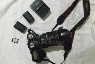 Canon 6d With 24 - 105 Lens, Two Batteries, Charger and 64g Sd Card