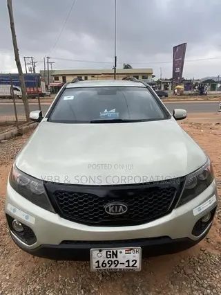 Kia Sorento 2011 Gold