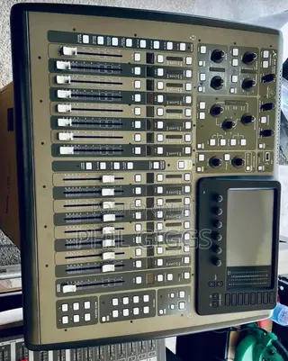 Behringer X32 Compact Mixer Board