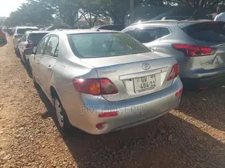 Toyota Corolla 2010 Silver