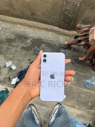 Apple iPhone 11 64 GB Black