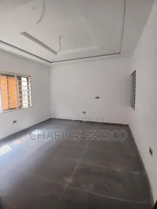 2bdrm Apartment in American House for rent