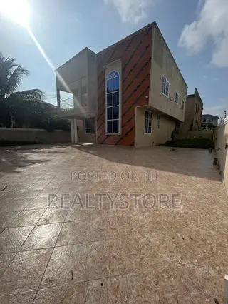 4bdrm House in Kwabenya, Accra Metropolitan for sale