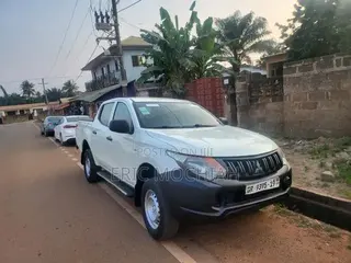Mitsubishi L200 Double Cab 2.4 181hp 4WD 2019 White