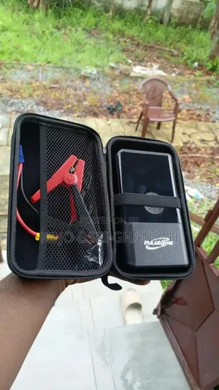 4-in-1 Car Emergency Kit: Jump Starter, Tire Inflator Power Bank